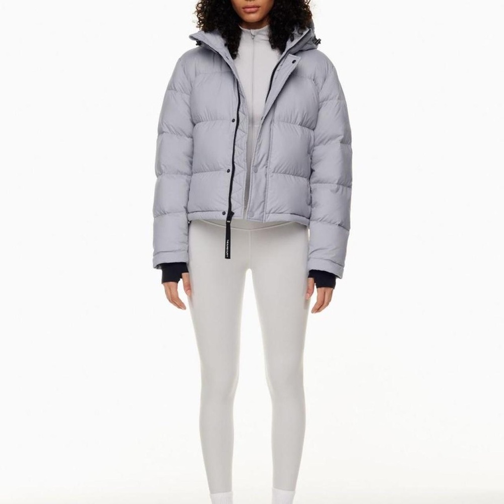 ARITZIA SUPER PUFF SHORTY XS MARBLE GREY
